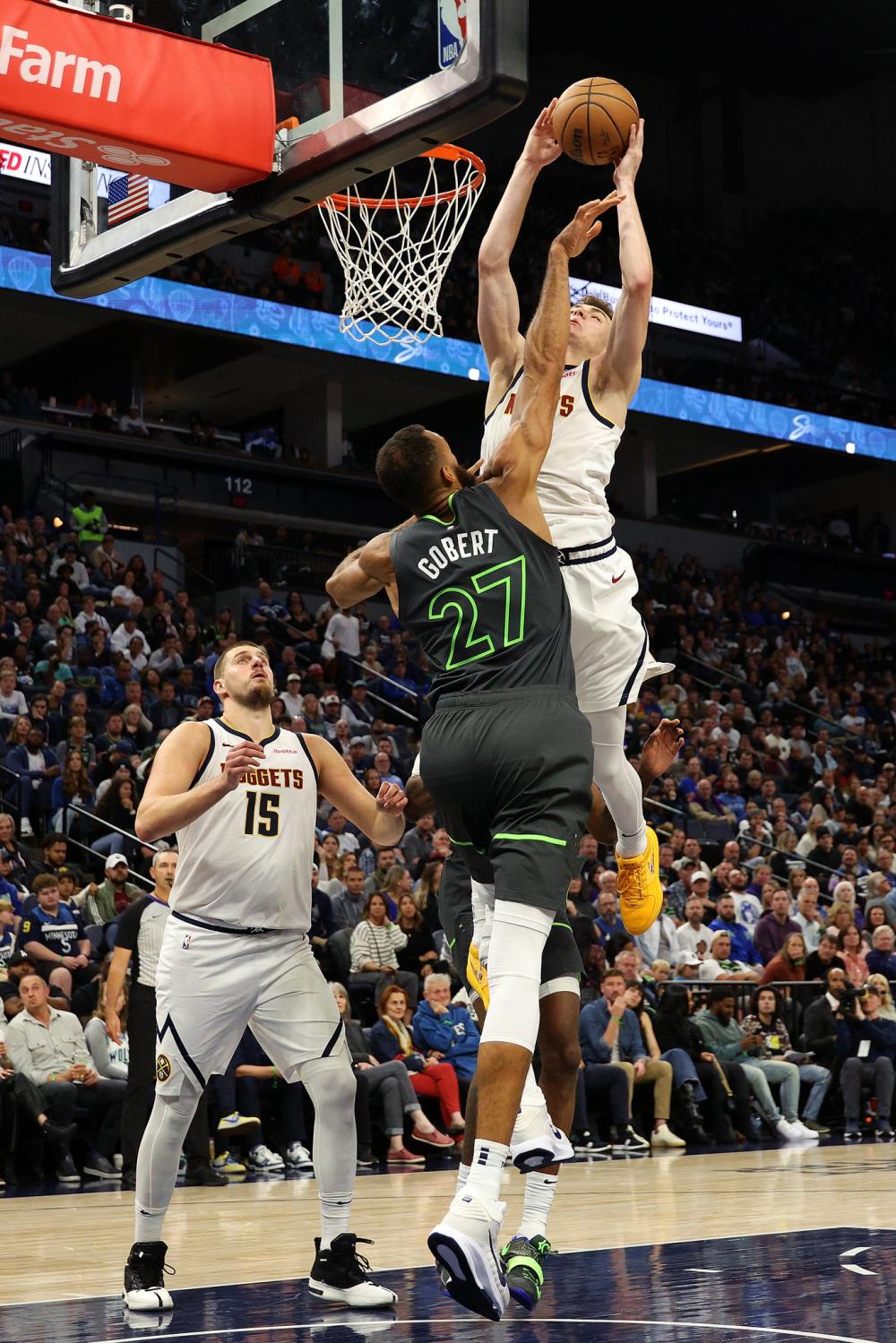 保持场馆的 保持场馆的